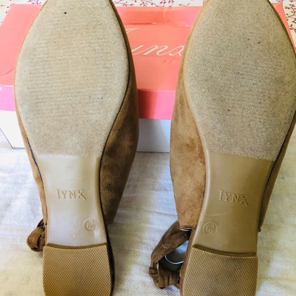 Shoes - Picture 3 of 4